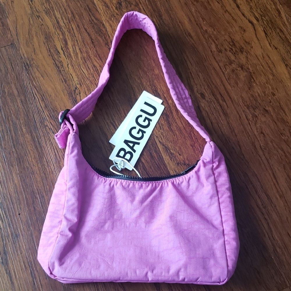 Baggu Extra Pink Chic Coquette Y2K Preppy Edgy Feminine Mini Nylon Shoulder Bag